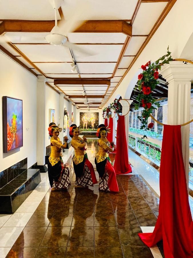Raintree Boutique Villa & Gallery Джок'якарта Екстер'єр фото