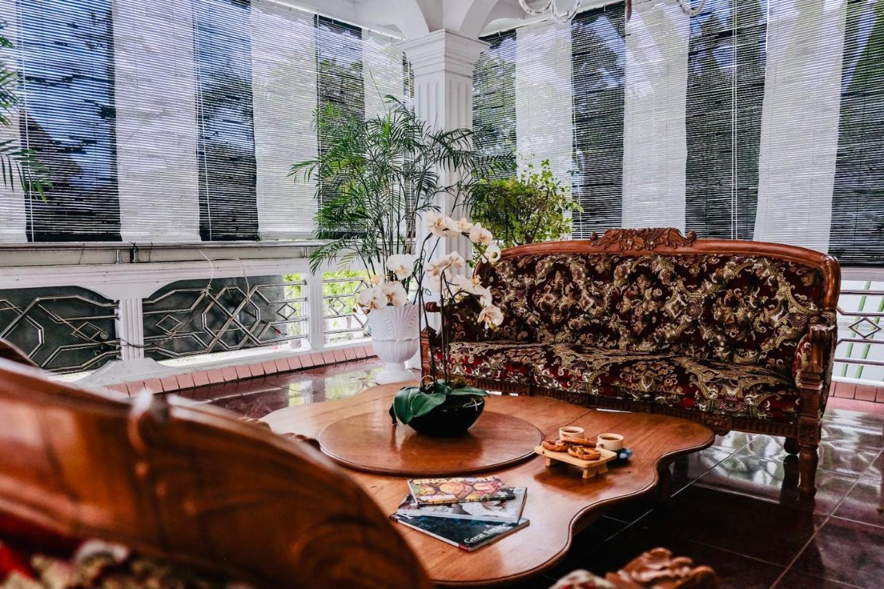 Raintree Boutique Villa & Gallery Джок'якарта Екстер'єр фото