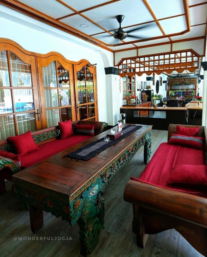 Raintree Boutique Villa & Gallery Джок'якарта Екстер'єр фото