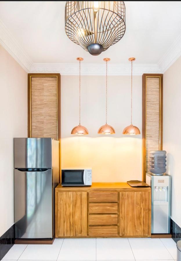 Raintree Boutique Villa & Gallery Джок'якарта Екстер'єр фото