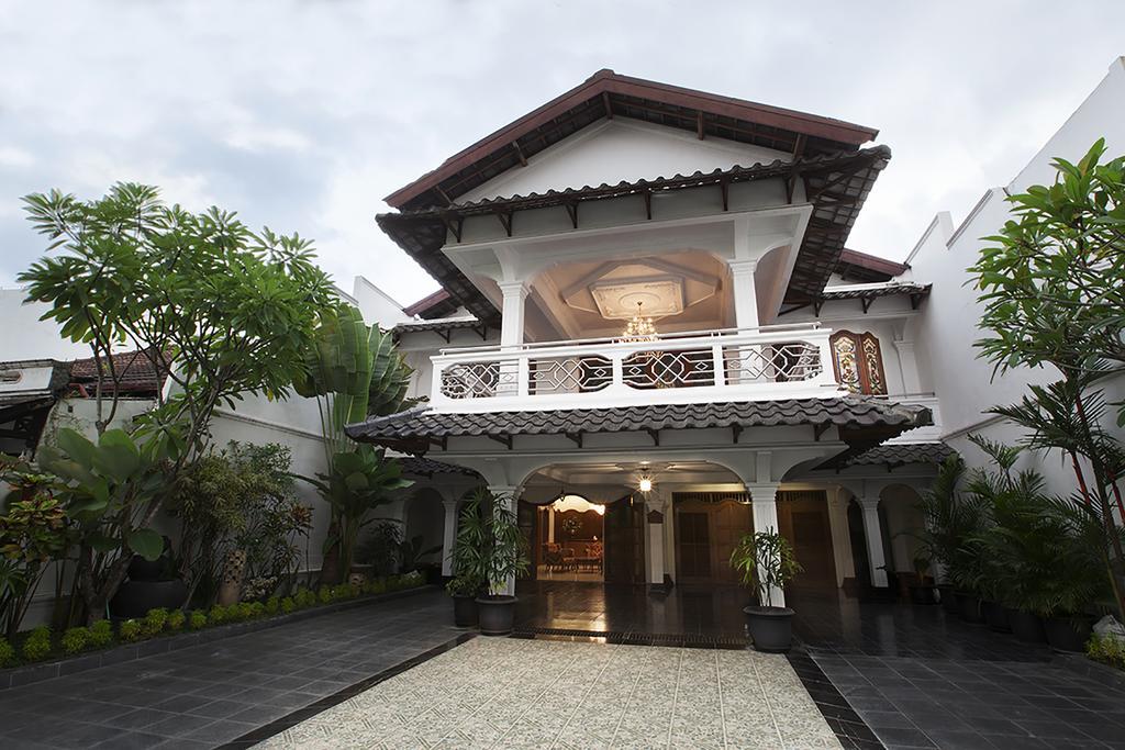 Raintree Boutique Villa & Gallery Джок'якарта Екстер'єр фото